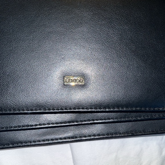Buxton Black Crossbody Bag with Minimalist Design - Picture 5 of 5